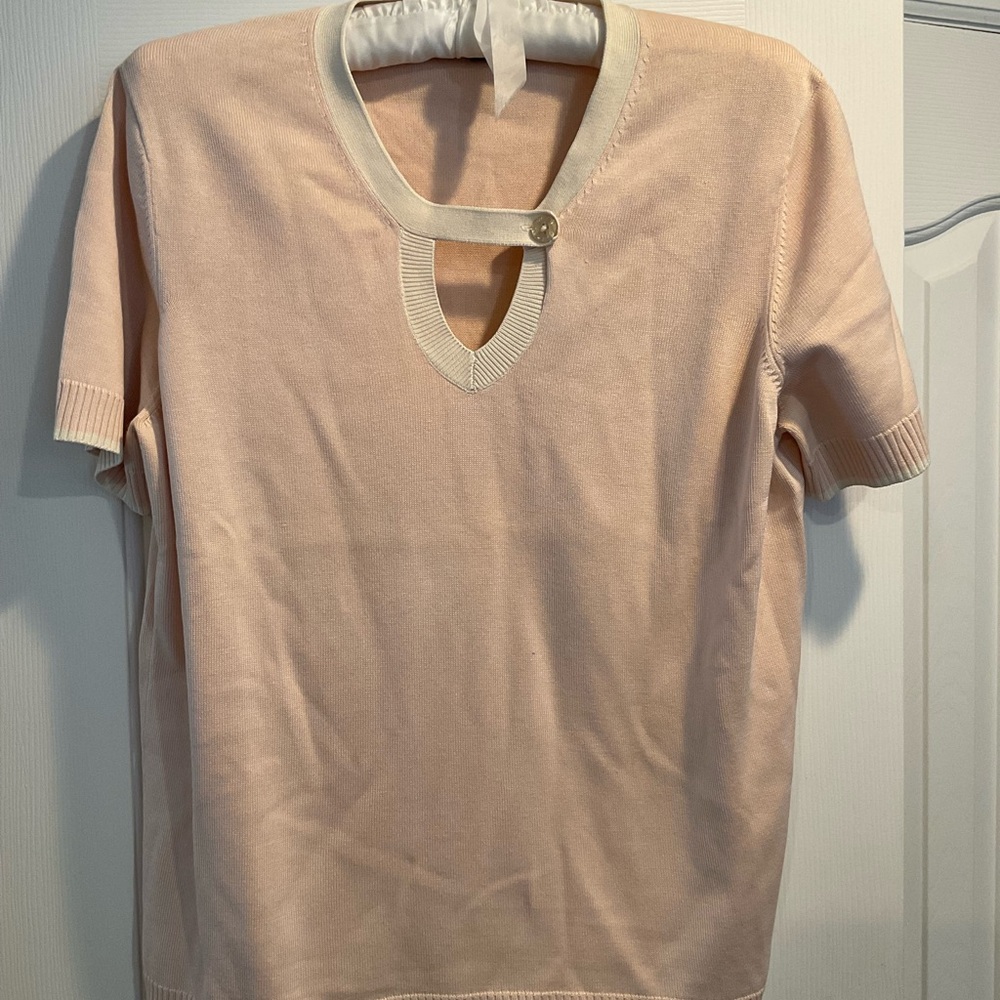 Brooks Brothers Light Pink Women's Short Sleeve Sweater with Keyhole Neckline